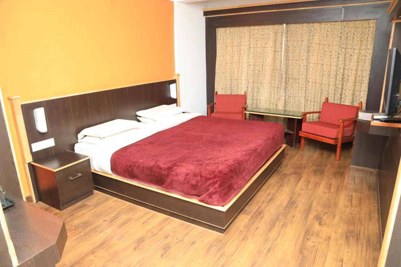 Hotel Durga Ooty Kültér fotó